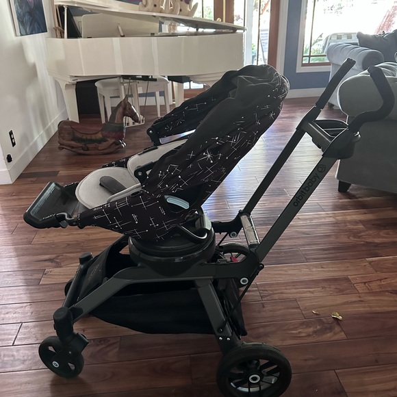 Orbit stroller - Picture 1 of 5